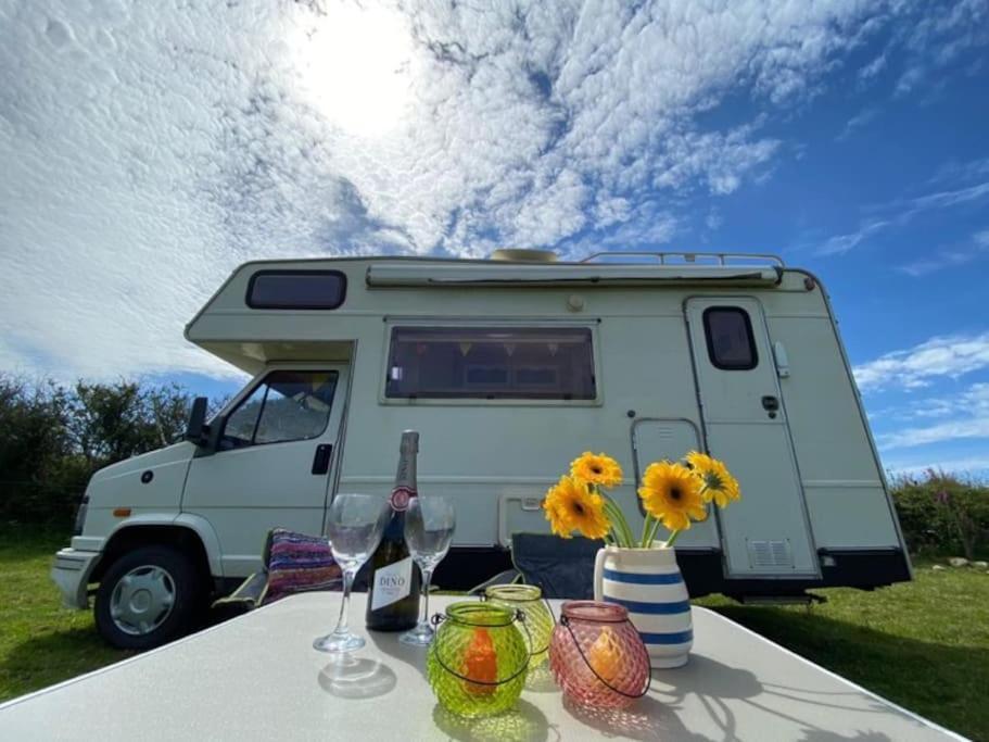 Lily Cosy Campervan With Sea Views & Amazing Sunrises St Ives Dış mekan fotoğraf